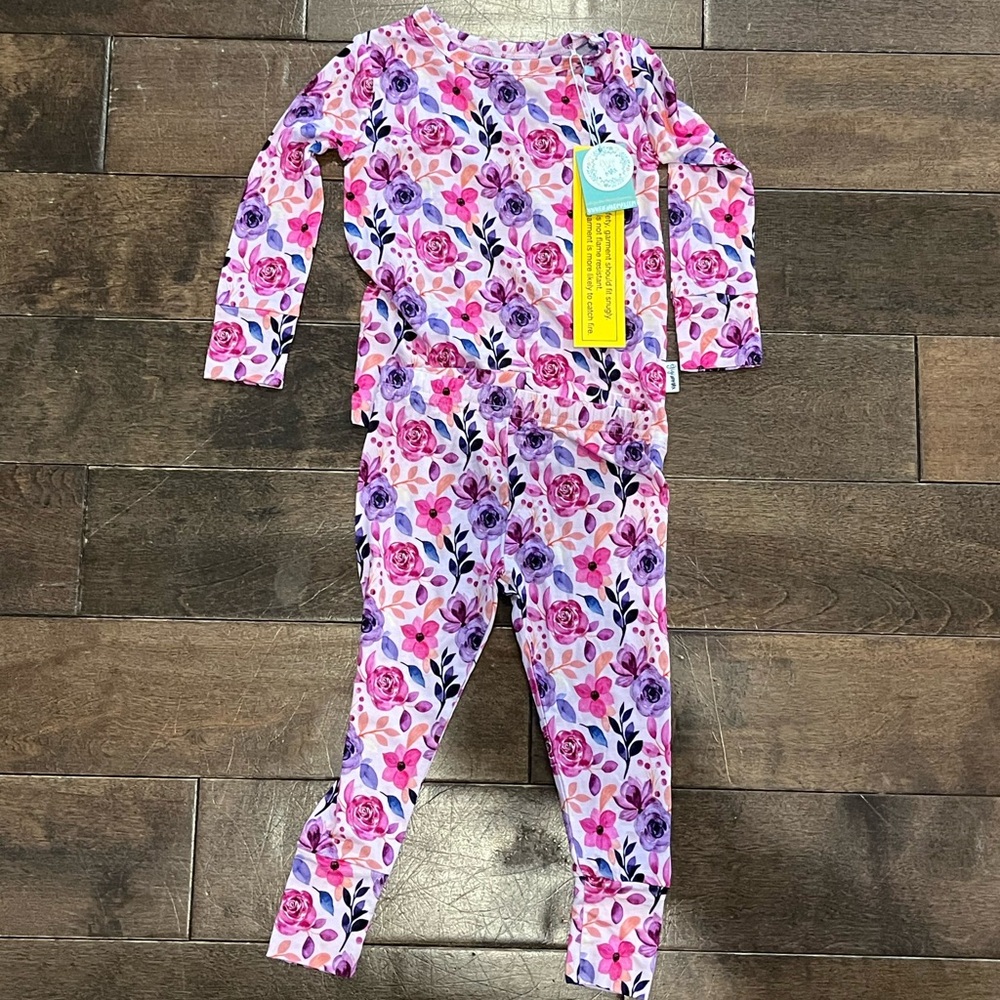 NWT Gigi & Max 2 pc set Jammies